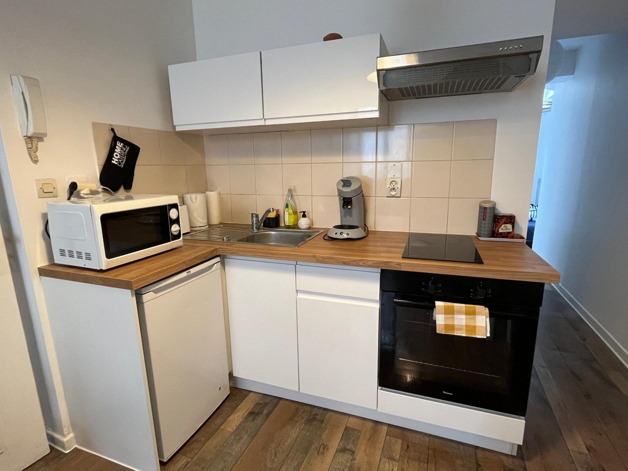 Apartment 3 De Charme Dans Centre Proche Cathedrale, Parking Possible A Prox